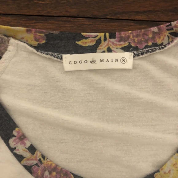 🍍Floral sleeved baseball tee🍍 - Picture 5 of 6